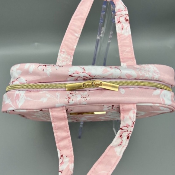 ๐ Stunning Innovative Yumi Kim Make Up Case or Travel Case ๐ - Picture 7 of 16